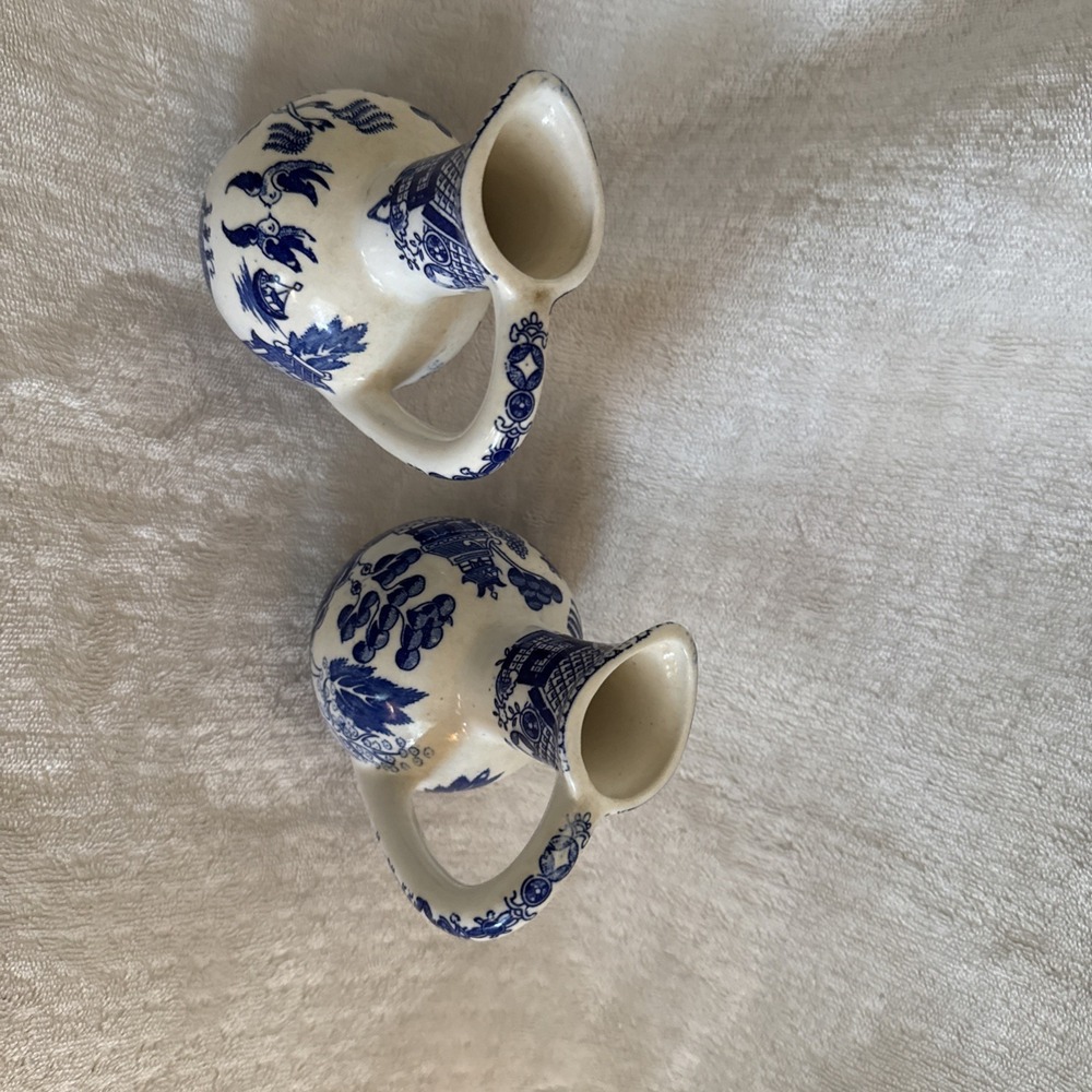 Antique Blue Willow Pattern  Set - Made in Japan - 5in. Tall Pitcher - Picture 9 of 11